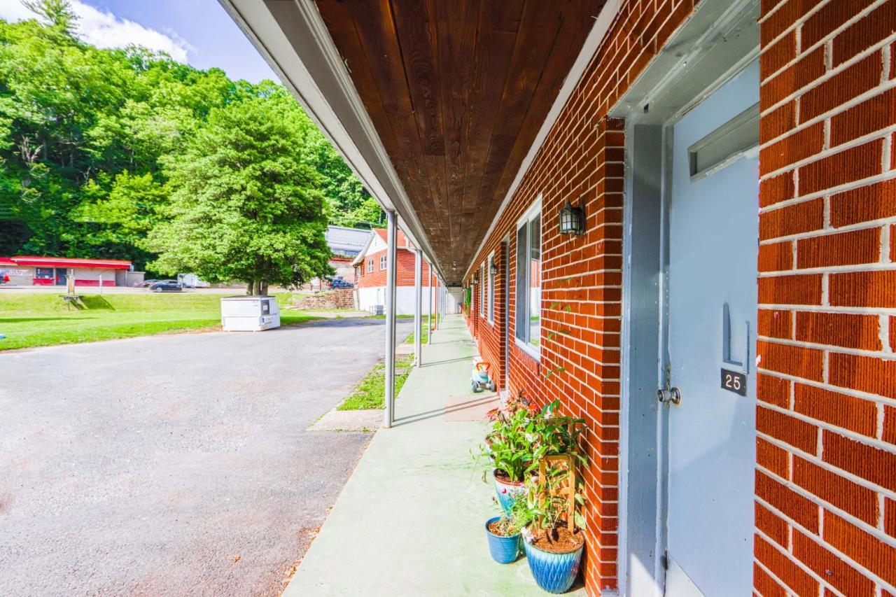 Patriot Inn Motel Beaver Wv, By Oyo Exterior foto