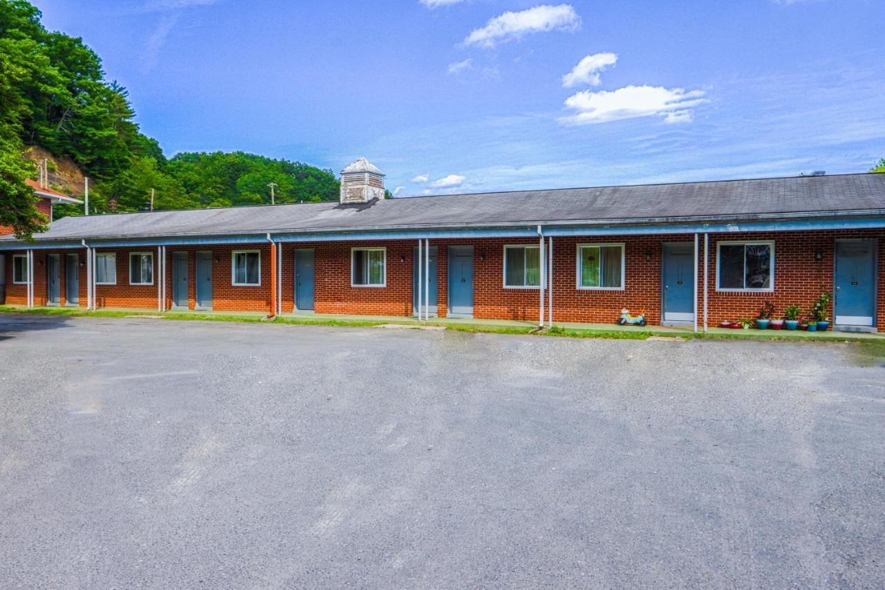 Patriot Inn Motel Beaver Wv, By Oyo Exterior foto