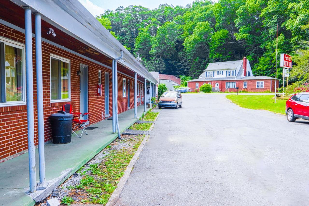 Patriot Inn Motel Beaver Wv, By Oyo Exterior foto